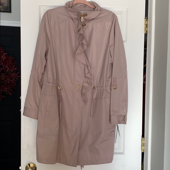 🌷T TAHARI🌷 Jackets & Blazers - 🌷T TAHARI RUFFLE FRONT JACKET🌷